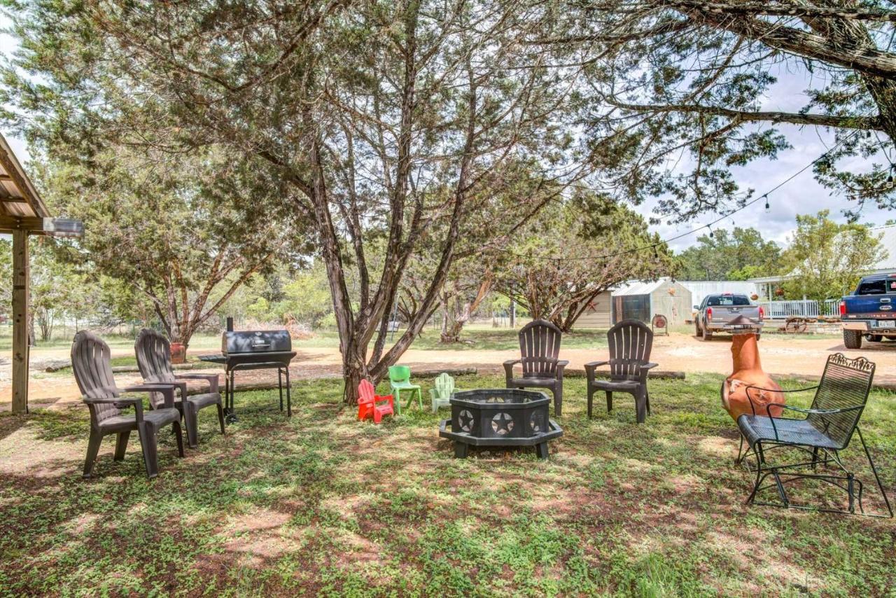 #3 Wrangler~Bandera Tin Star~Bandera, Tx.アパートメント エクステリア 写真